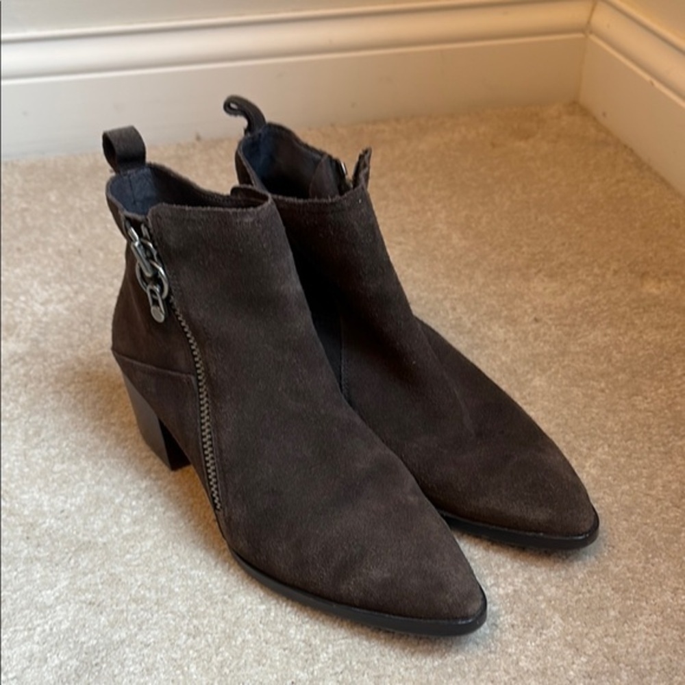 👔 Donald J. Pliner Dante Brown Ankle Booties with Suede Finish